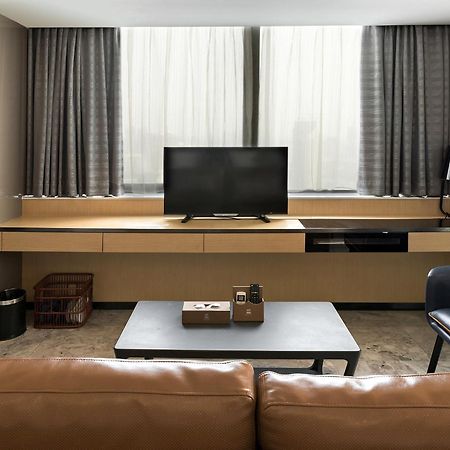 Pengman Beijing Rd. A-Mall Apartment Guangzhou Exteriör bild